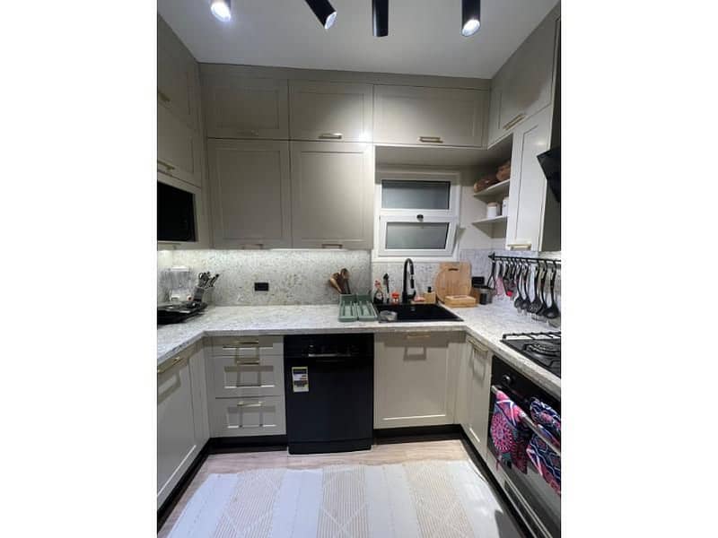 21 cbdcd280-c74e-4b1c-b079-27ec3687a866. jpg