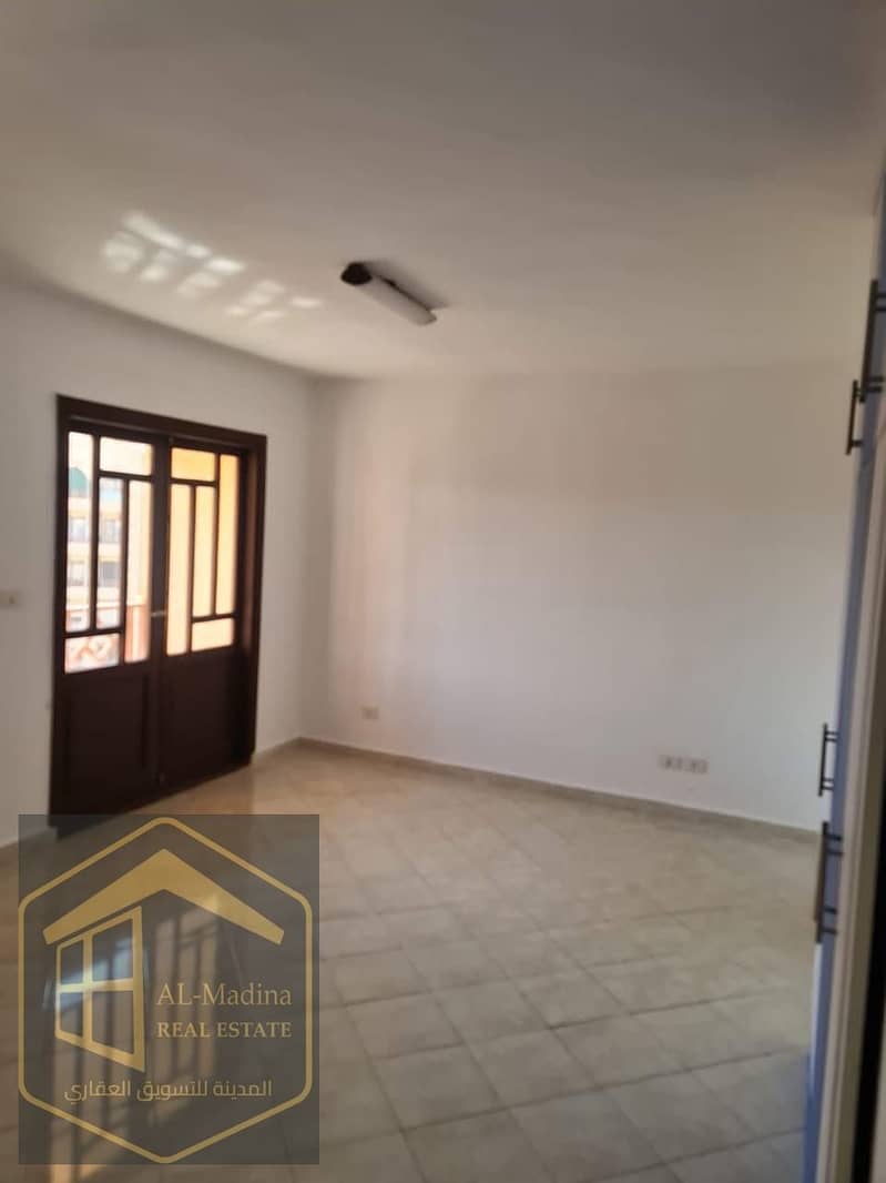 3 WhatsApp Image 2025-12-22 at 19.23. 26 (2). jpeg