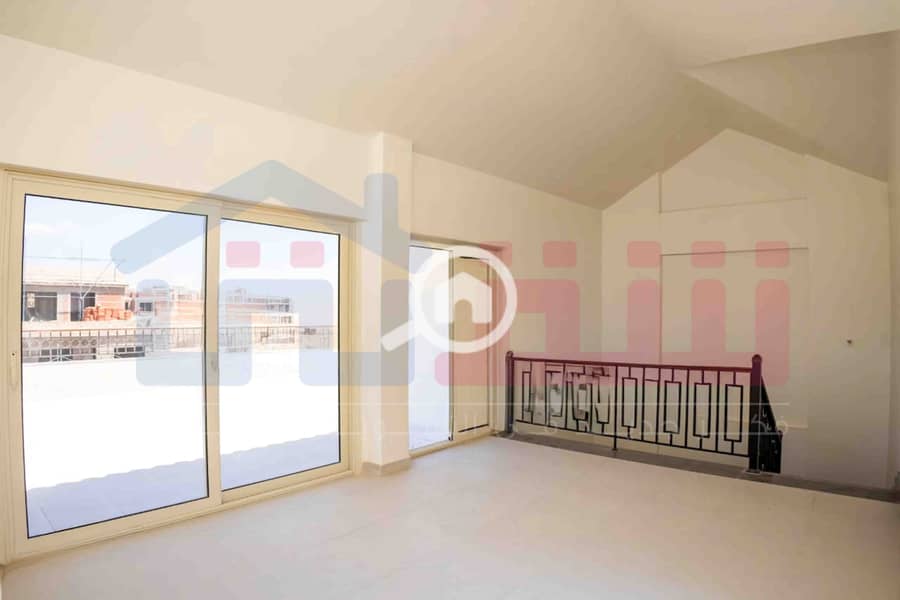 2 WhatsApp Image 2025-08-06 at 8.31. 59 PM (2). jpg