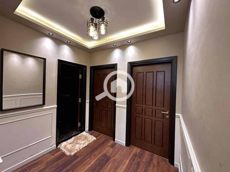 13 d68333f1-2f25-4843-b5ad-6b02be7ccc6e. jpg