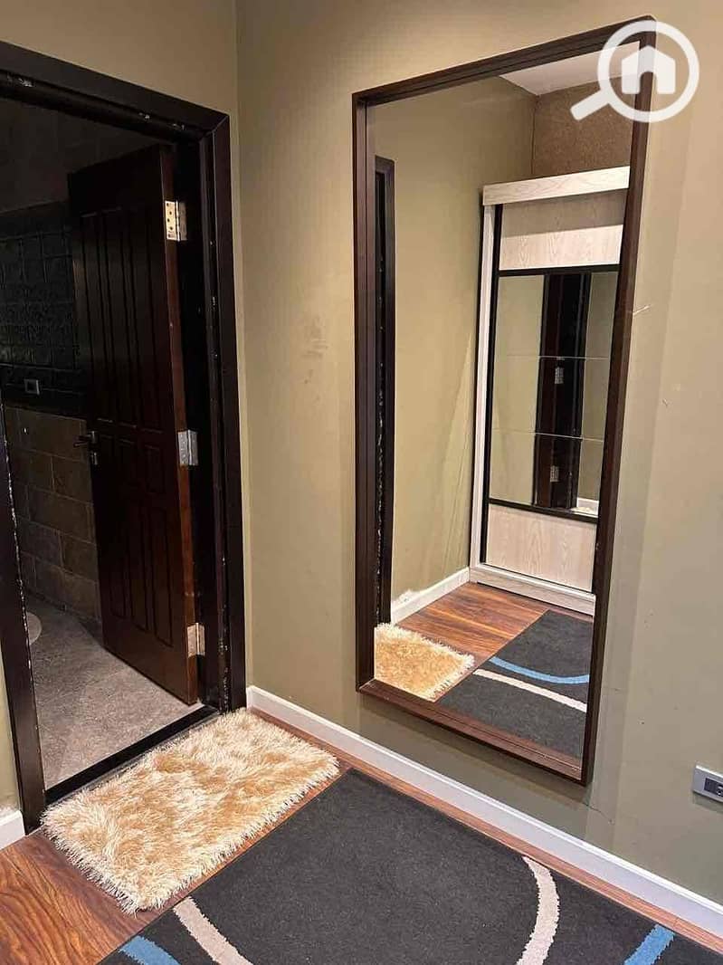 24 353da84d-83e9-4da2-b8ff-a5f8d09aaeab. jpg