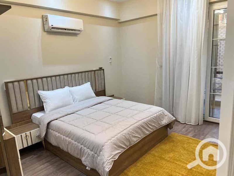 12 d81d0092-0817-4f40-9571-5a9d1f37ae12. jpg