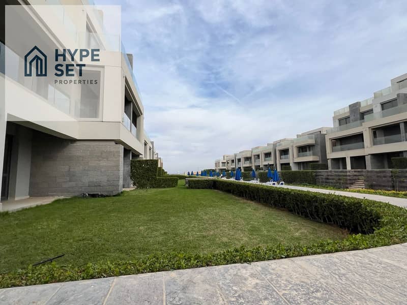 10 a9ffb200-1854-40c1-8915-10eaef4eb83d. jpg