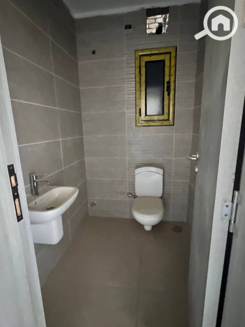 5 WhatsApp Image 2025-12-22 at 9.58. 44 PM (2). jpeg