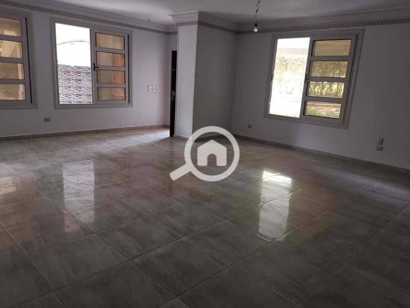 2 972074d0-13f1-4902-8484-dac14abbdf2e. jpg