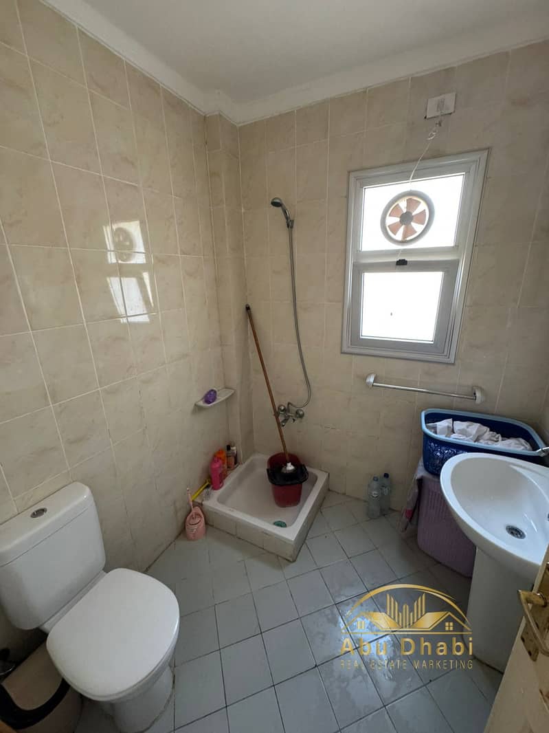 15 b0deac0c-98be-466a-aee3-1814d2cb4524. jpg