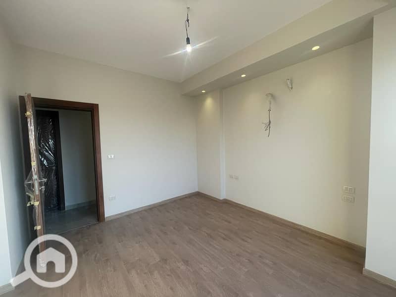 6 WhatsApp Image 2025-12-14 at 3.17. 58 PM (23). jpeg