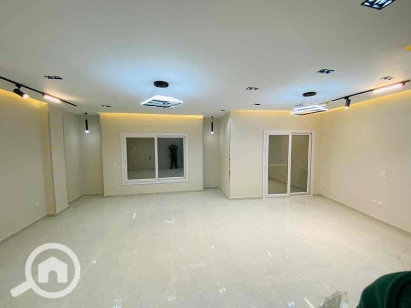 3 f6ca7568-6dcc-46e3-815d-f9b77887f00a. jpg