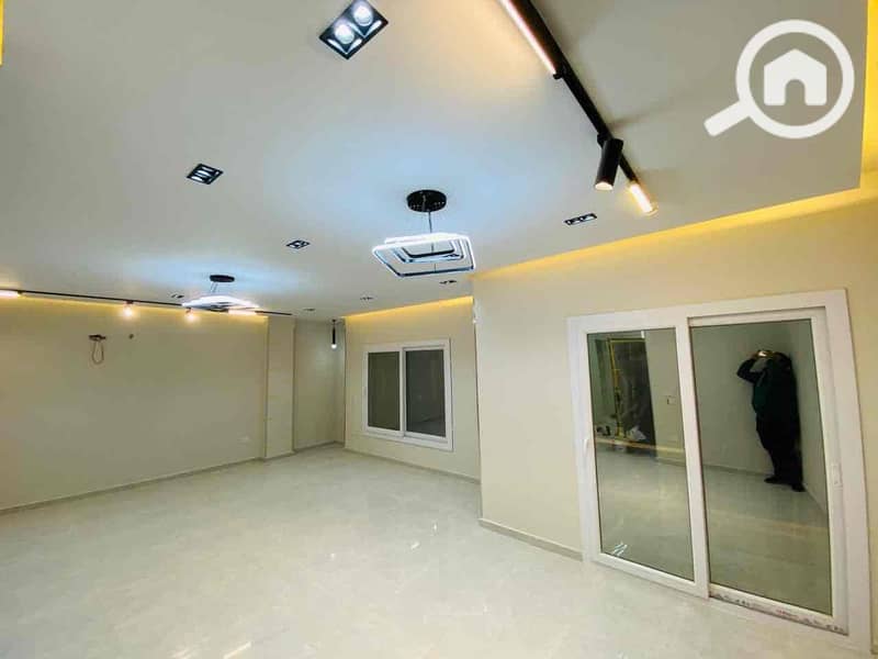 21 9397efbd-6b28-427b-8f04-356f4284eb2f. jpg