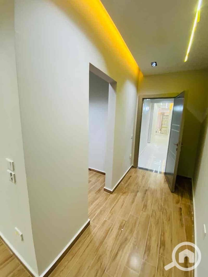 24 e0944da4-d67b-49cb-b1c9-91ba3e0ac563. jpg