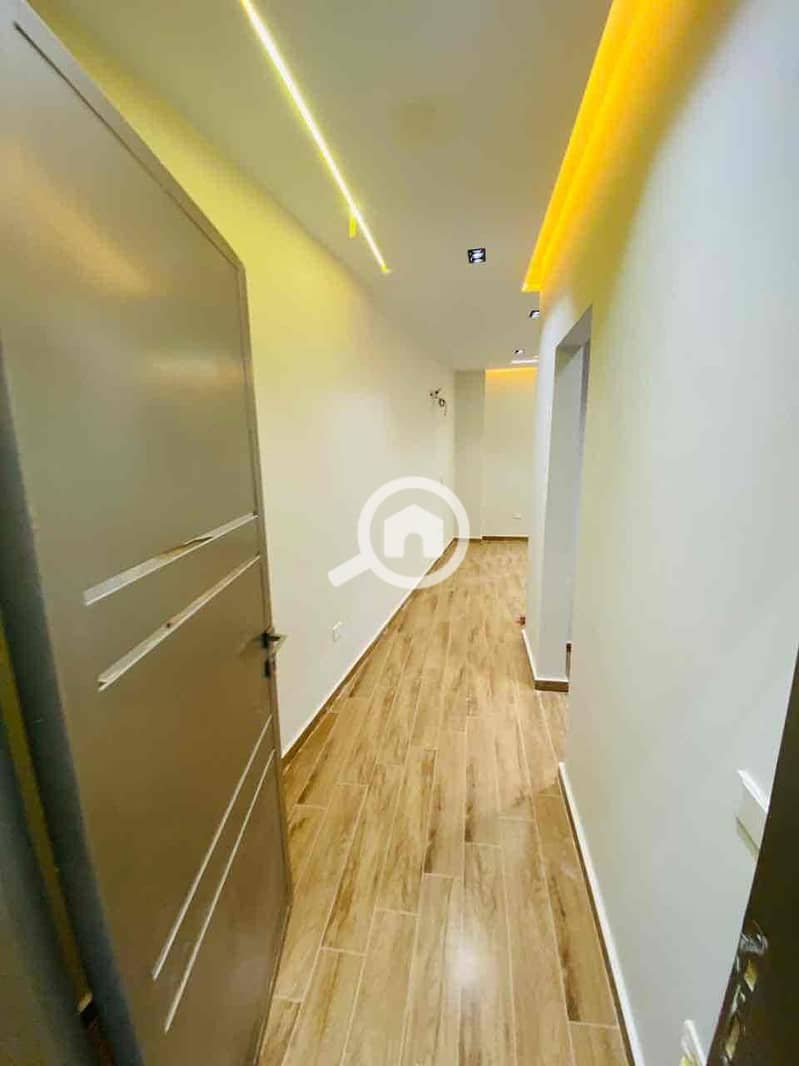 25 92a61772-12d2-4748-b13b-7c241a196c6a. jpg