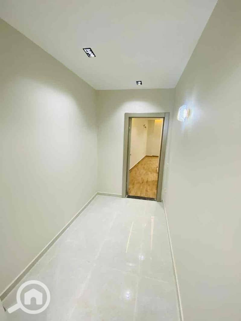 28 e4c396ee-98de-417b-a366-a04195a47a9e. jpg