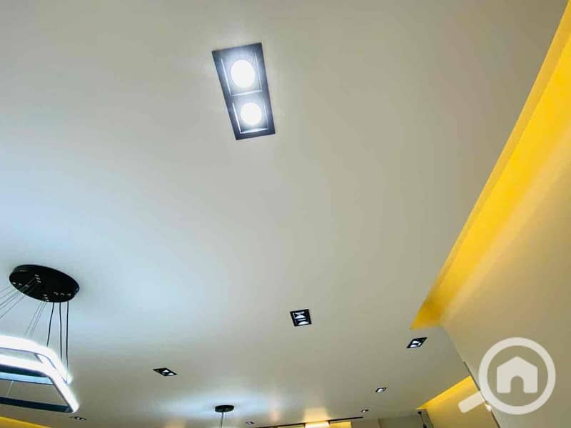 34 7b910e16-fb18-4c3f-bd7c-fbe1d7384e63. jpg