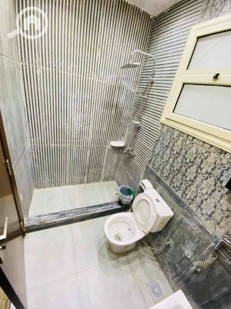 19 376a9e1d-a1b9-40d0-8831-cc39c6594d79. jpg