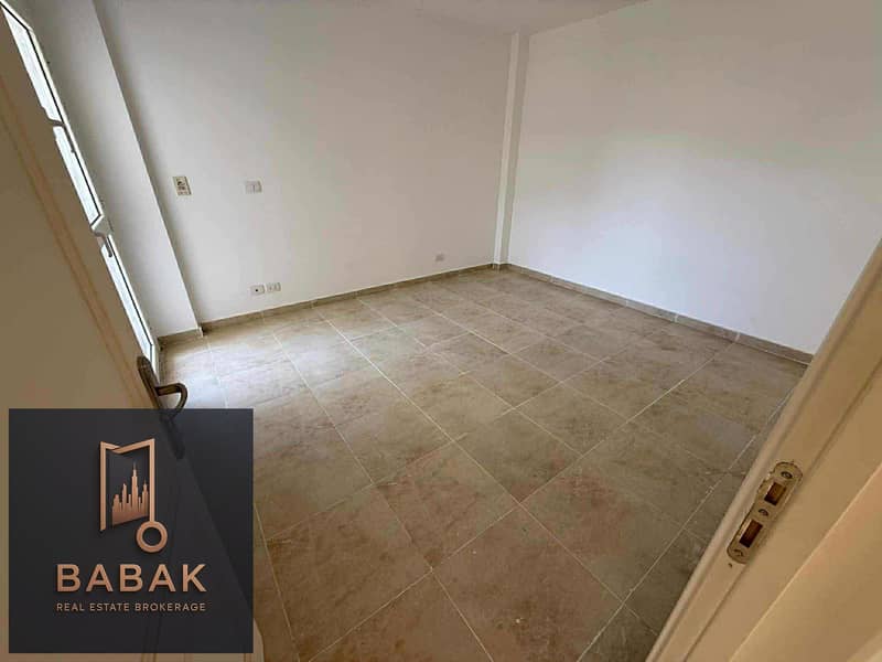 3 6bf34b76-1f11-400a-81ae-a11511ebebd4. jpg