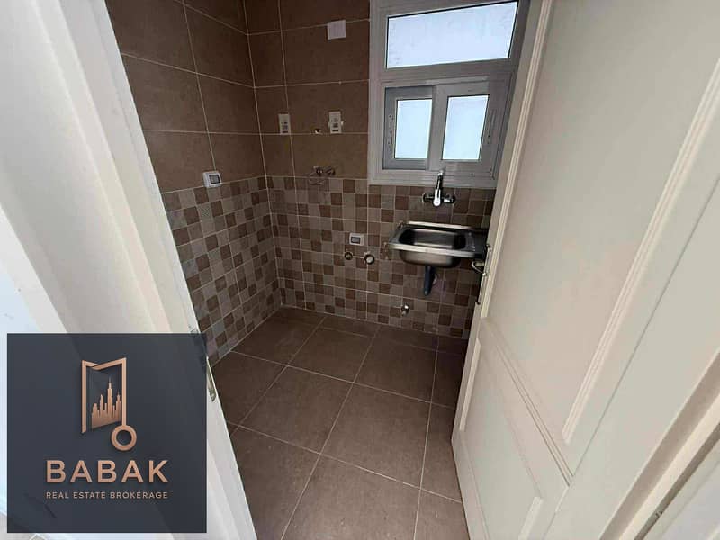 5 638ca42a-bd45-42b1-8c41-ce59bcf2fb59. jpg