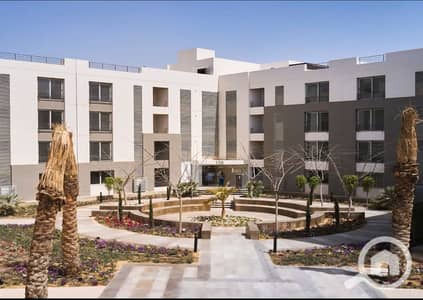 2 Bedroom Flat for Sale in 6th of October, Giza - photo_6_2025-12-23_00-14-59. jpg