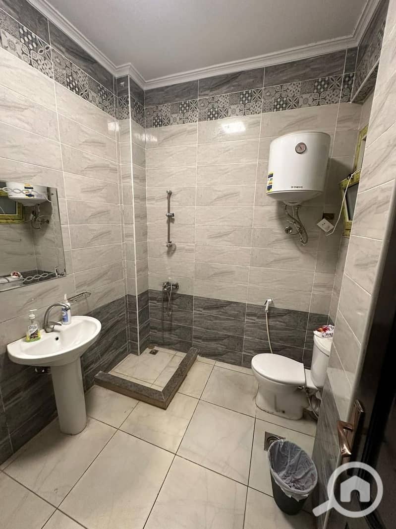 4 1d759d30-9167-4862-9e43-10e1f7666cdd. jpeg