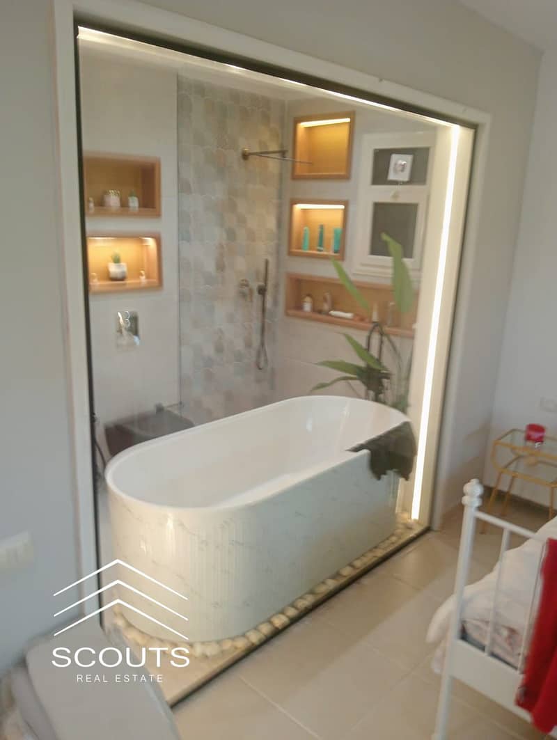 2 74dc3c6a-9bff-4905-a33c-a50c94ea60e5. jpeg