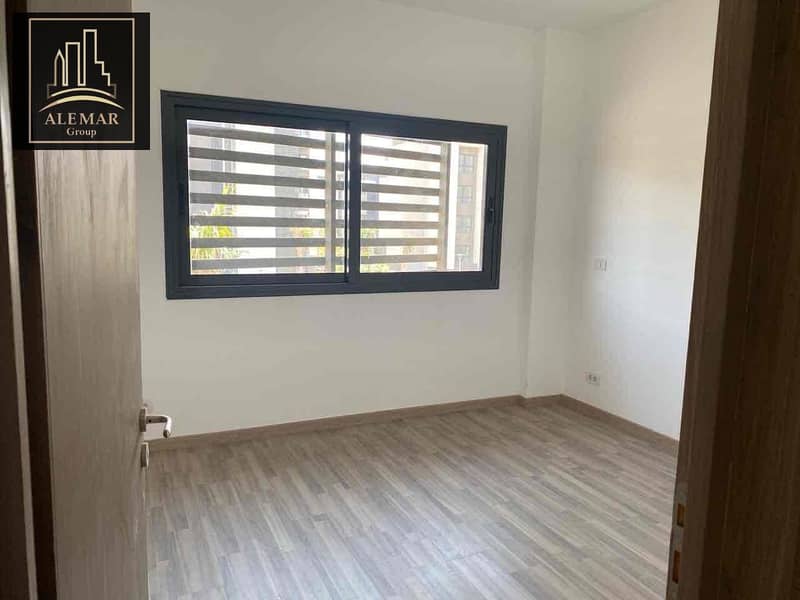 10 7b70d76d-a1b3-4c01-a9f7-11f7bccfc58b. jpg