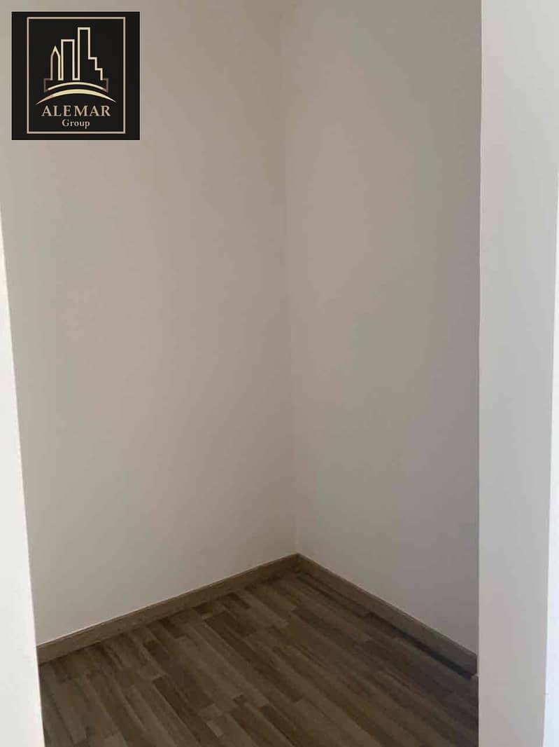 14 e9699dd7-7a62-4c7c-bae2-4e6ec6281a67. jpg