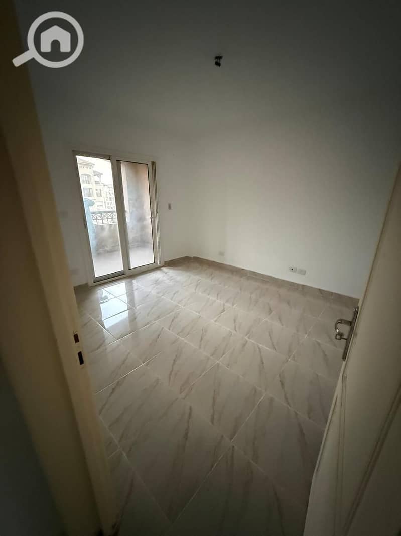 12 e0ffb334-f721-4008-bd58-316e43dbb8c0. jpg