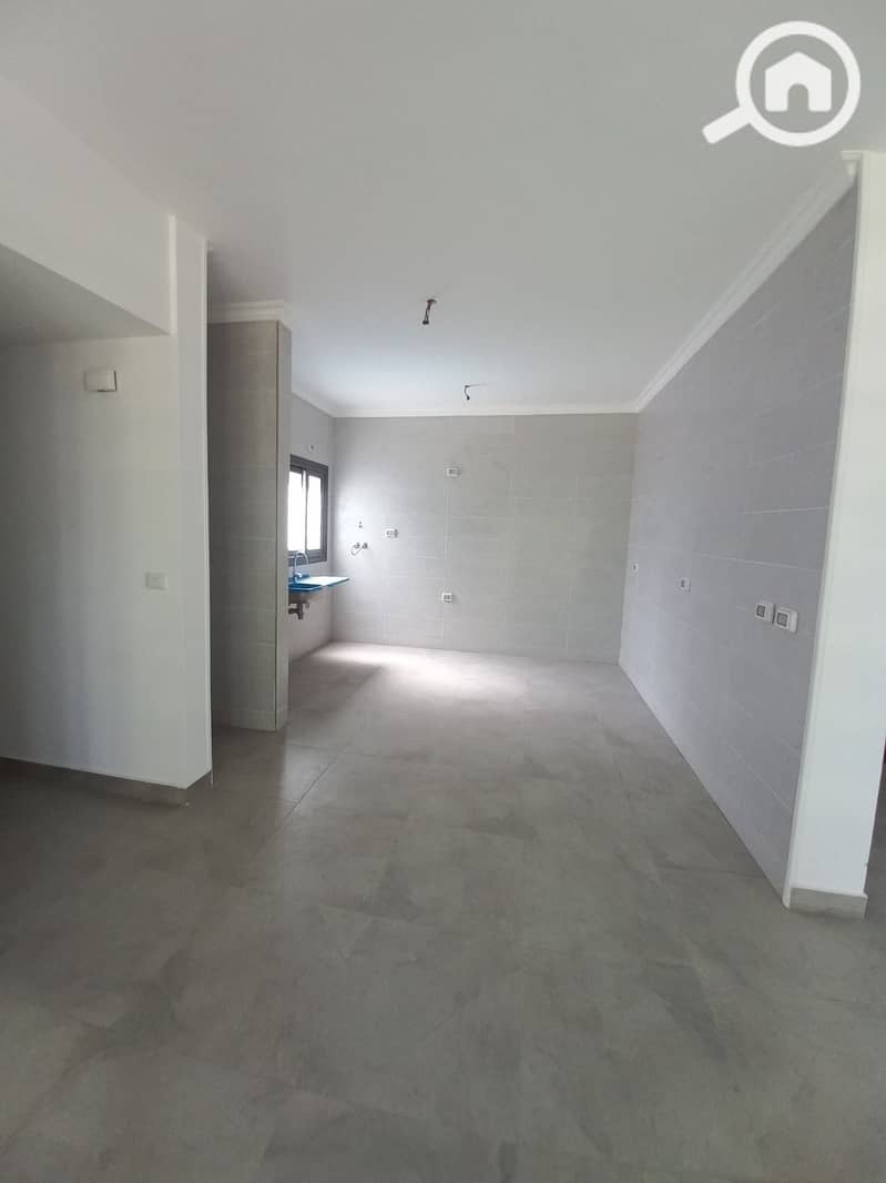 6 adebdcac-66d9-4b8f-bf25-3b3005a02b75. jpg