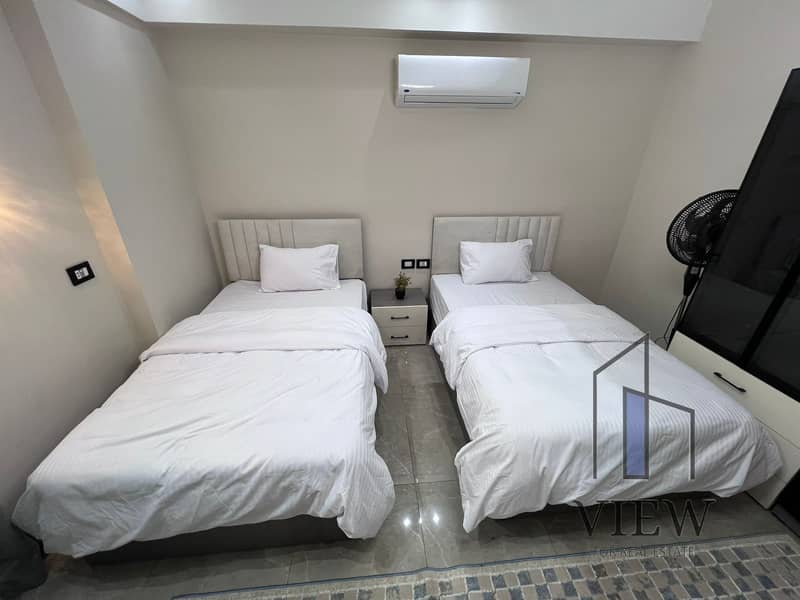 5 70bc61d7-c5ab-442e-a17f-ba8e957d111f. jpg