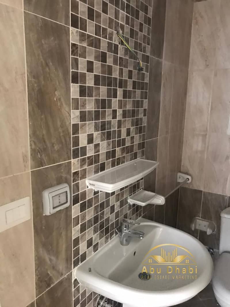 6 0efa3d9d-15a3-474b-82d5-71254746df6c. jpg