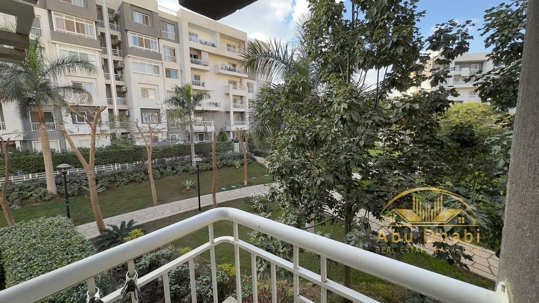 9 a624a2bb-5b0f-4690-9215-47eb020d4155. jpg