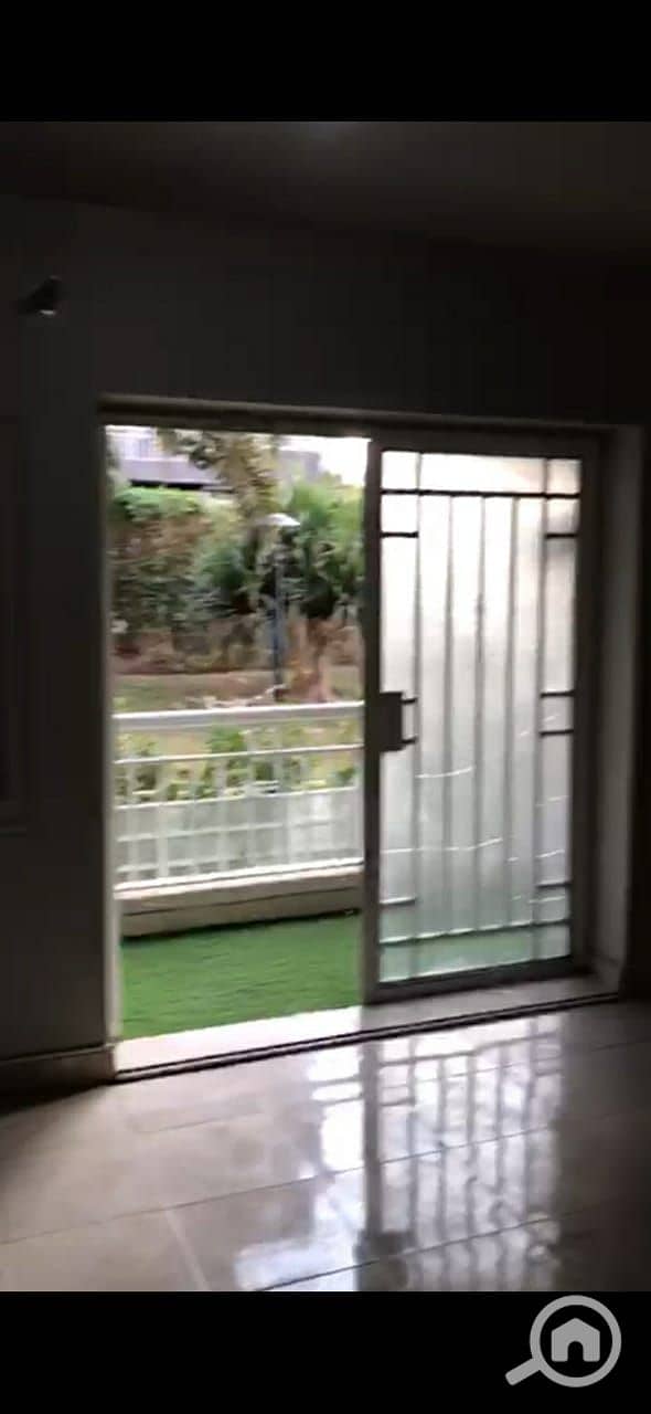 12 3977d63e-349f-4221-ada0-77d998ba48af. jpg