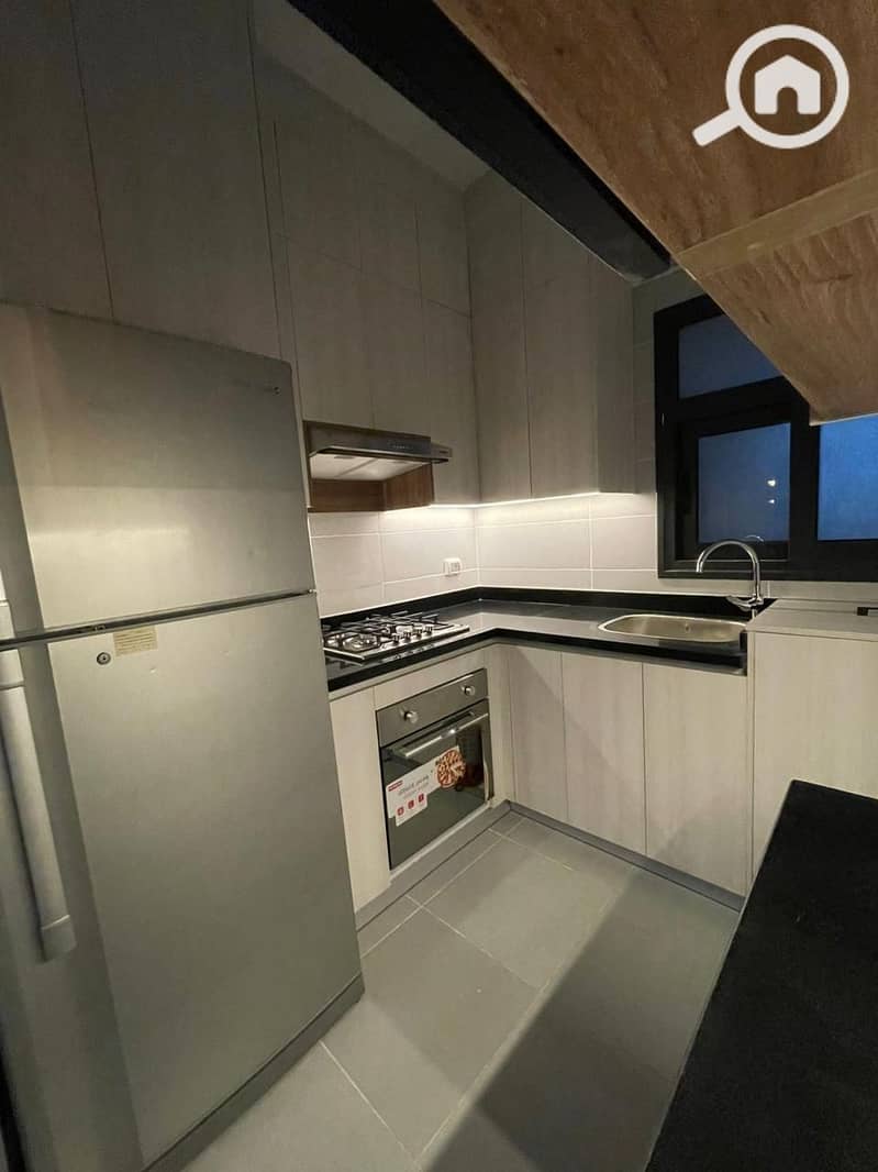 9 65b2891e-c5a8-4bd0-84a5-bc34021b4c8f. jpg