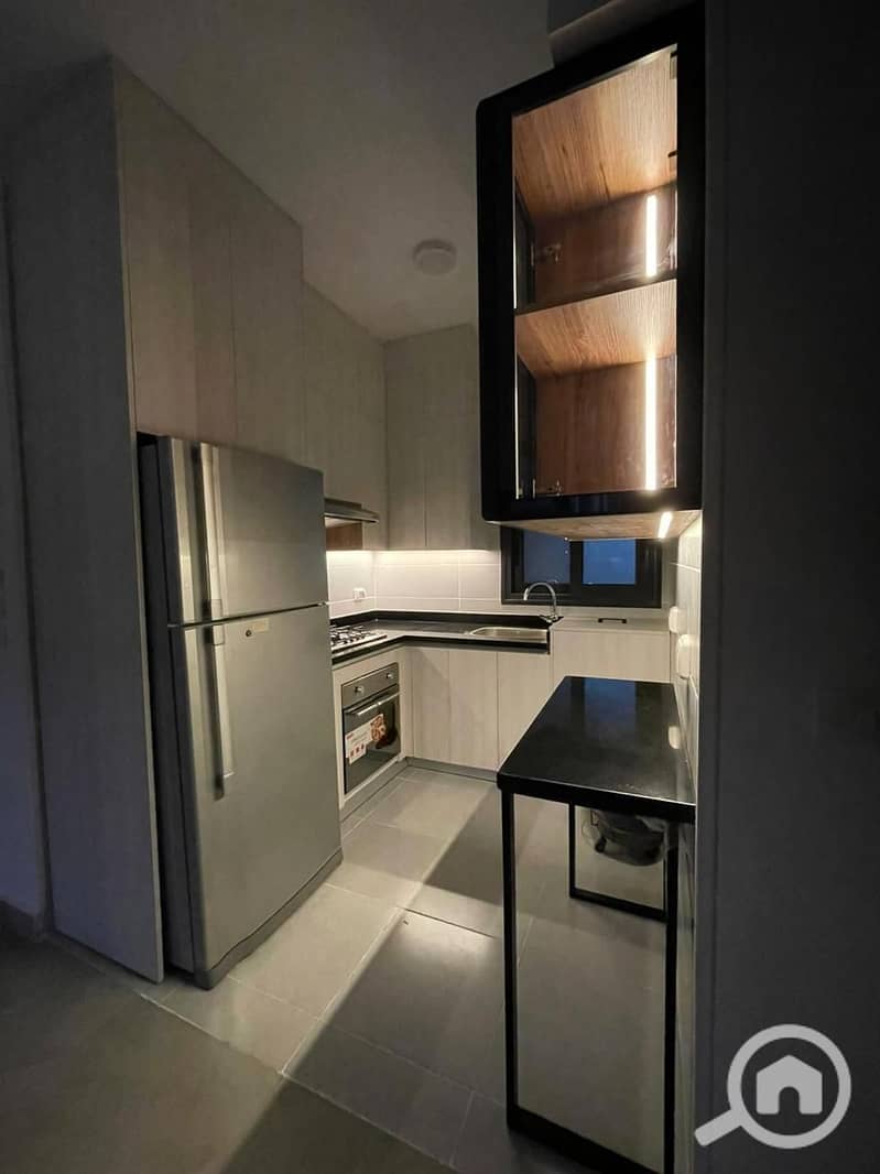 12 e868ebe1-3005-4f2e-8dcc-195f92617695. jpg