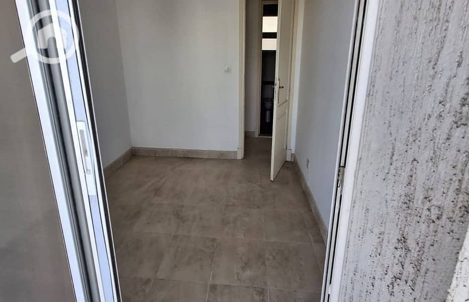 10 a4e5807b-ffd6-46e0-8d15-787ef5d4c5d7. jpg