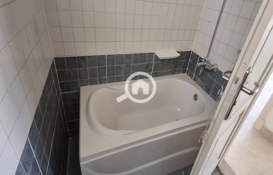 18 a68426be-8ec4-4382-b7b5-16dee1b61313. jpg