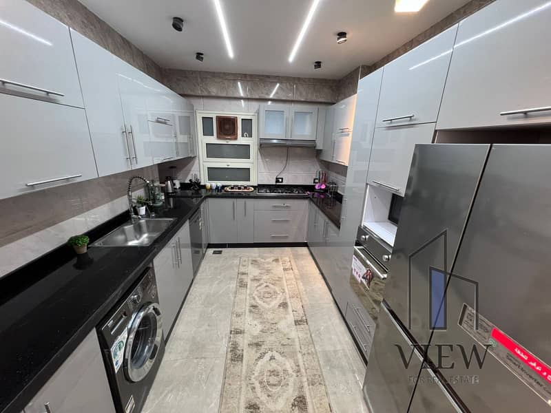 10 7fd26b82-302a-40c6-86eb-b839650d91ef. jpg