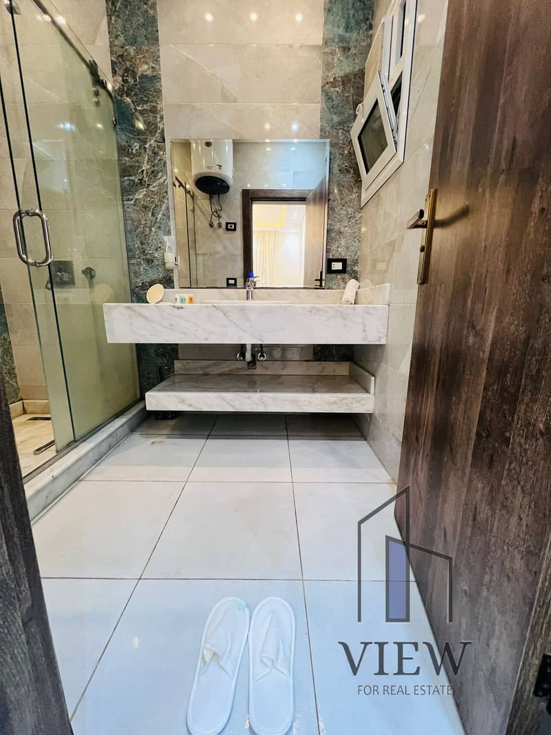 28 b1f6e31b-54cb-4518-b6ca-a357d7863ccf. jpg