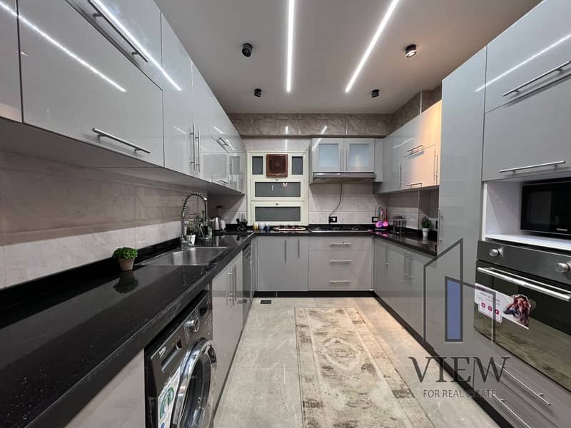 35 d15920d1-cae3-4dc0-8eff-69d8556f94a2. jpg