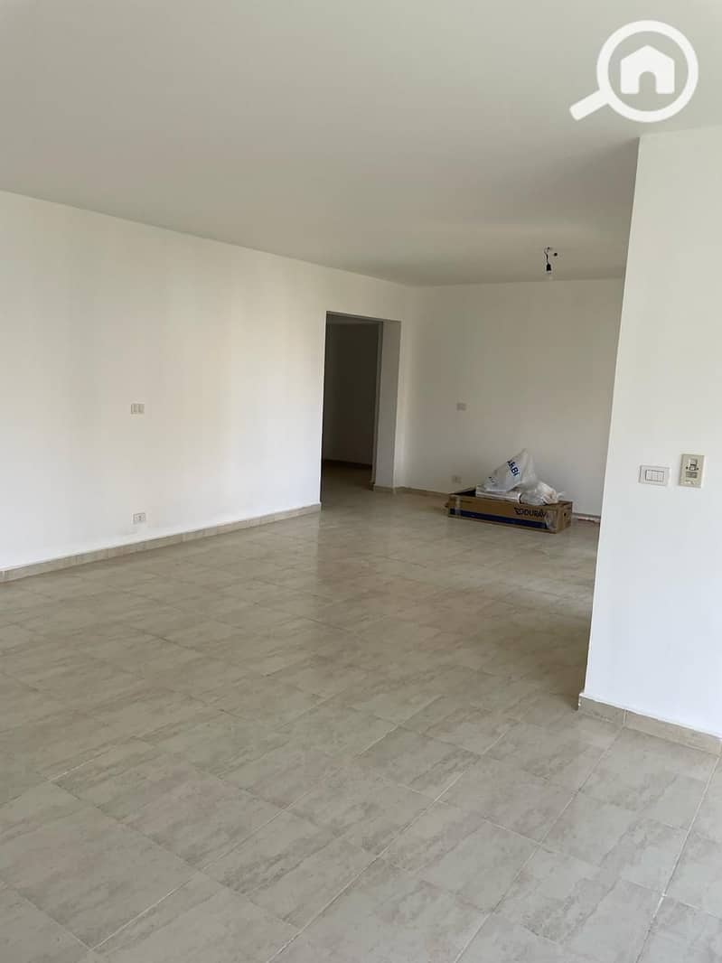 7 cacc246b-c403-48e9-8a63-3a9d2b8f9042. jpg