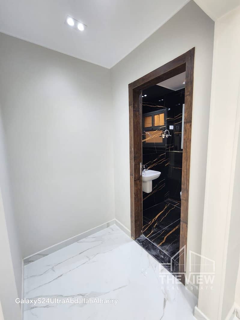 2 WhatsApp Image 2025-12-20 at 13.56. 59_b51ceefa. jpg