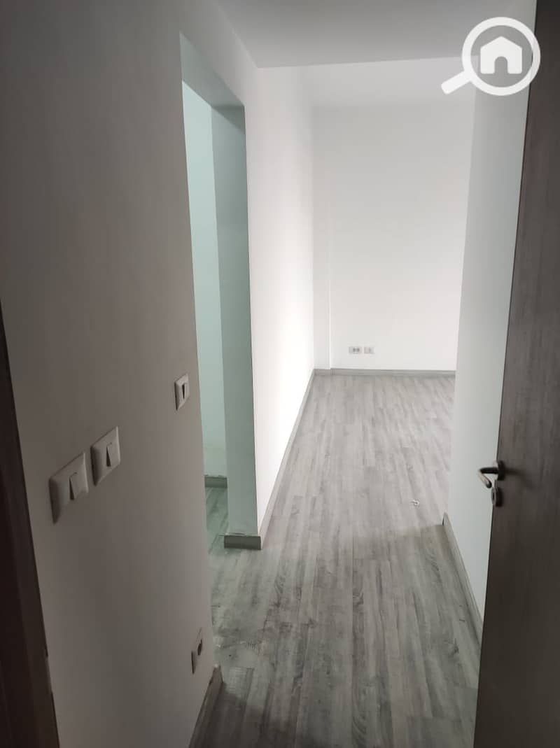 3 371a0dee-80f3-4258-a911-9d4a4f435022. jpeg