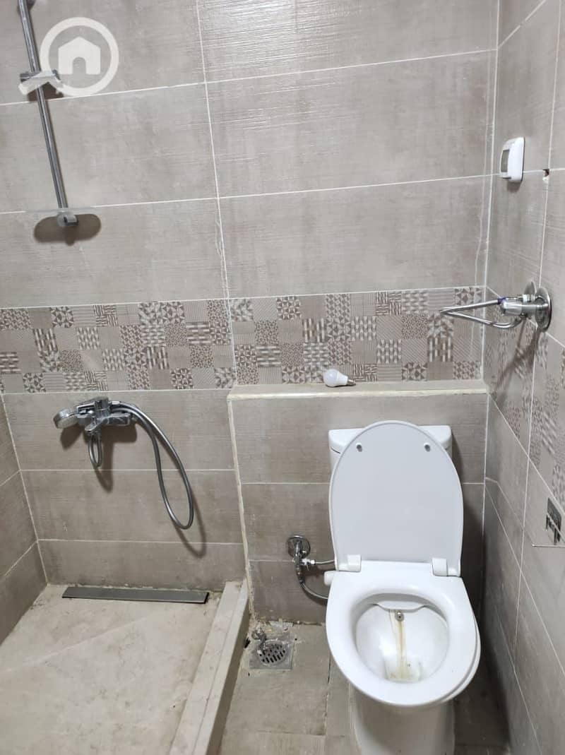 7 eaa606ab-9757-46f1-83c4-b1641ba60533. jpeg