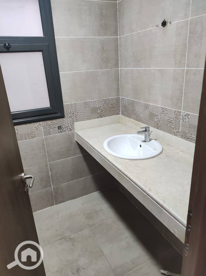 8 3ce6c003-3e04-4d99-ba17-b6a15761036d. jpeg