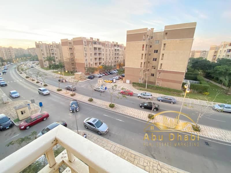 3 35edf3ce-0415-4b1f-8fba-994414010d0f. jpg