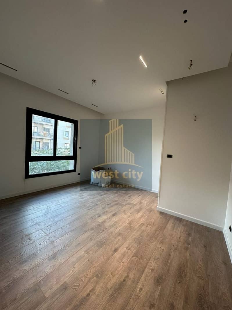 4 motion_photo_8012862957007047753. jpg