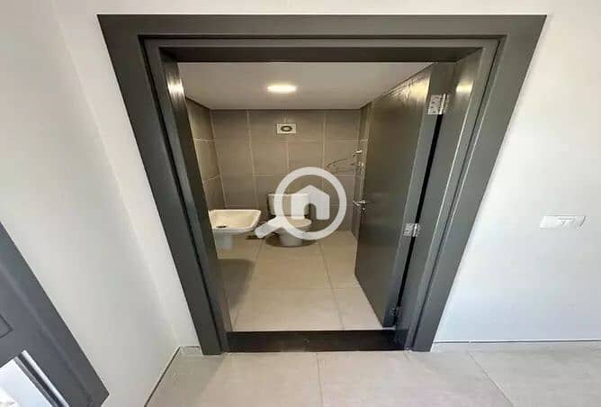 6 a48b7933-cdaf-49d2-b769-6242f35d1789. jpg