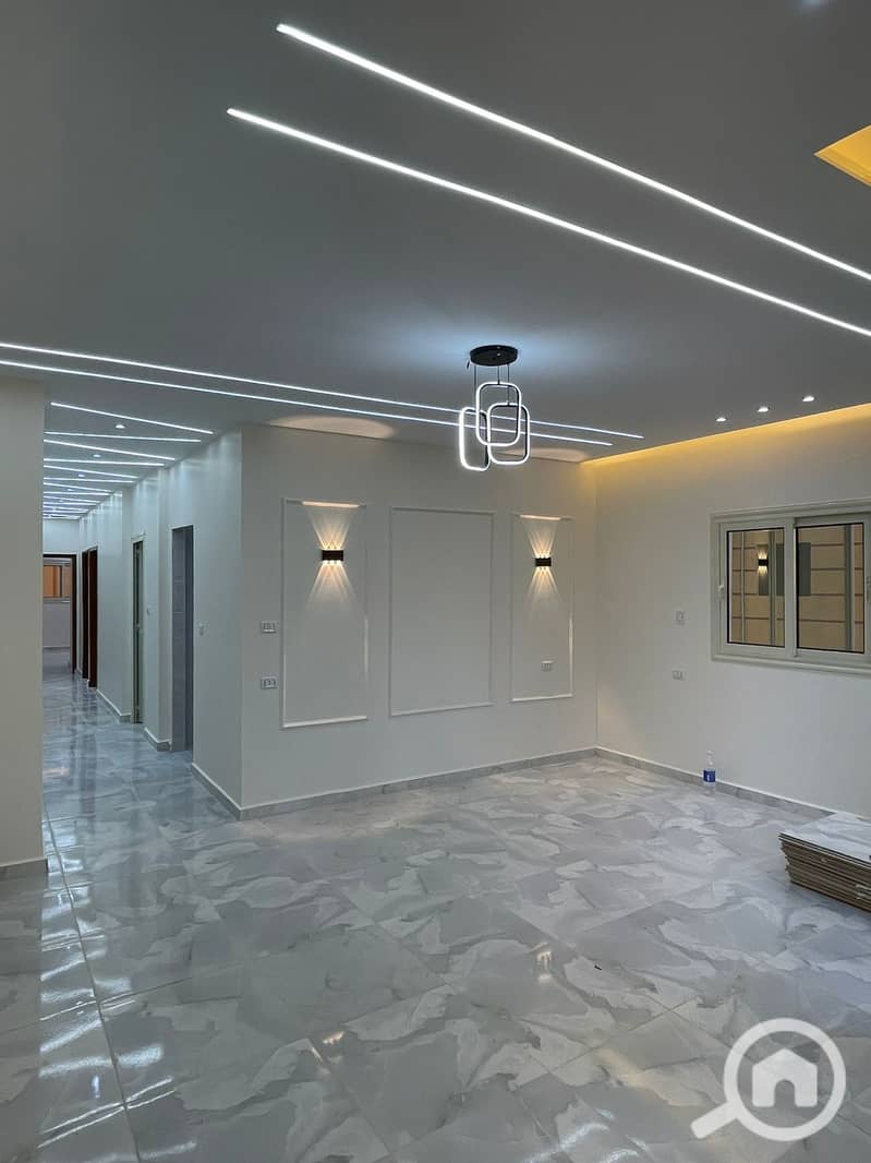 2 5b6fedfe-e93b-46f7-b0d5-8fb9c184bdc4. jpeg