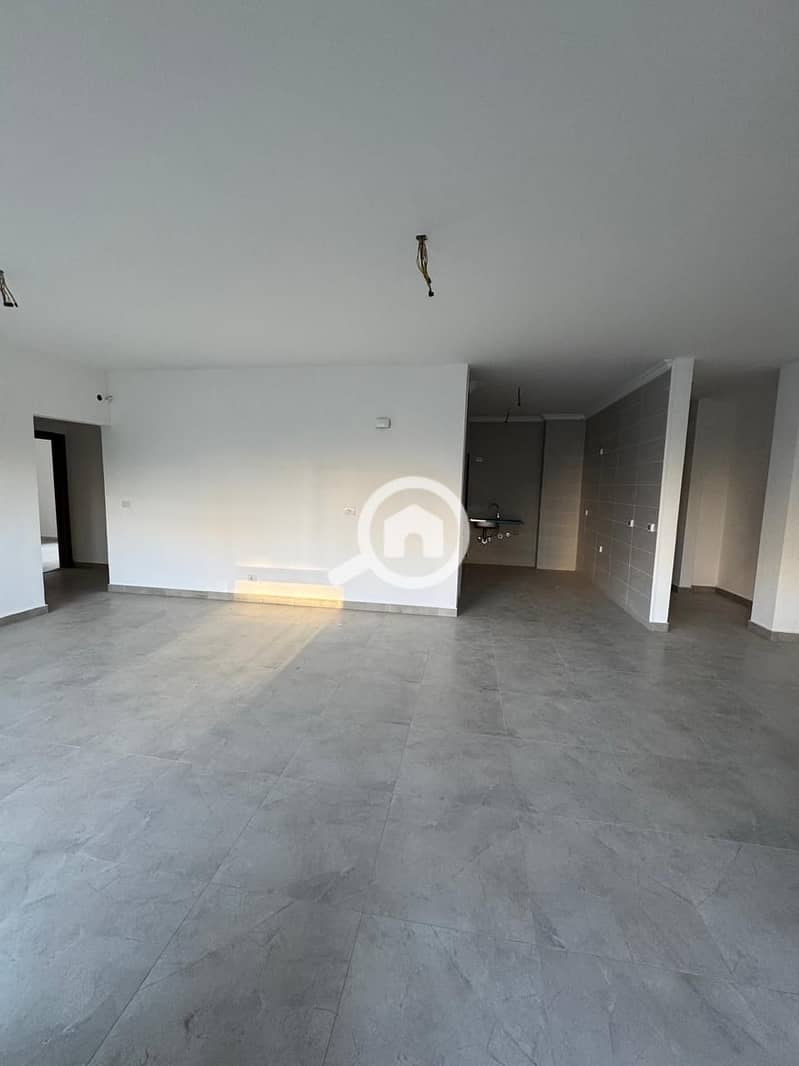 5 57194543-3eac-49ee-9c3c-ef2796a6c89d. jpg