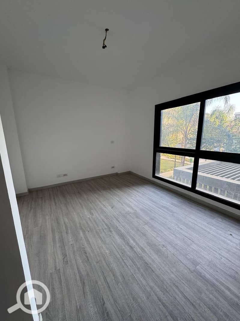 8 80b8b009-eae1-45dc-9bda-cb1e40274961. jpg