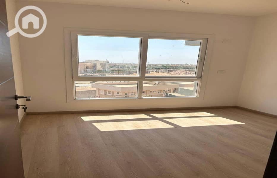 5 WhatsApp Image 2025-05-04 at 8.35. 06 PM (4)_1400x900. jpg